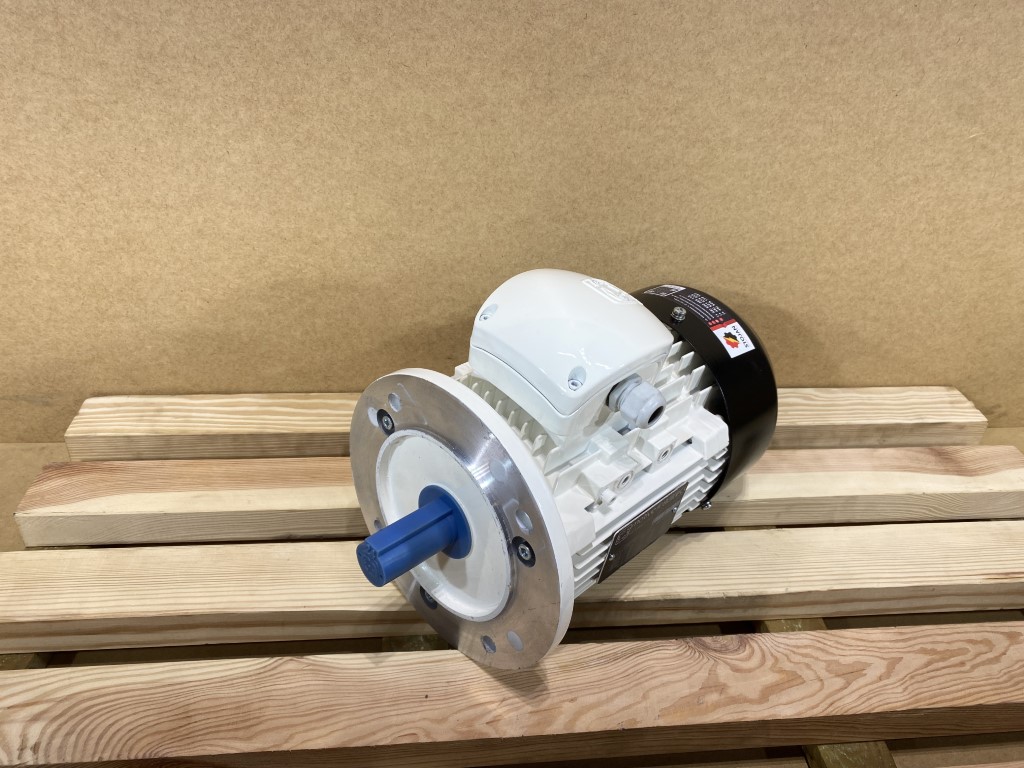 silnik elektryczny 1,1kW 1436obr. 3fazowy IE3