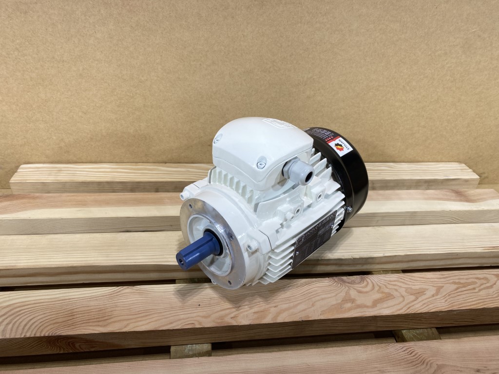 silnik elektryczny 0,75kW 1426obr. 3fazowy IE3
