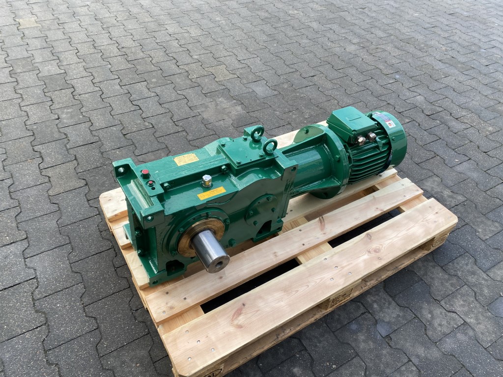 motoreduktor / przekładnia 5,5kW 72obr.