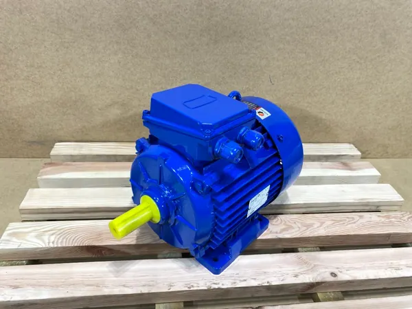 Silnik elektryczny 4kW 2865obr. 3fazowy INDUKTA - zdjęcie 1