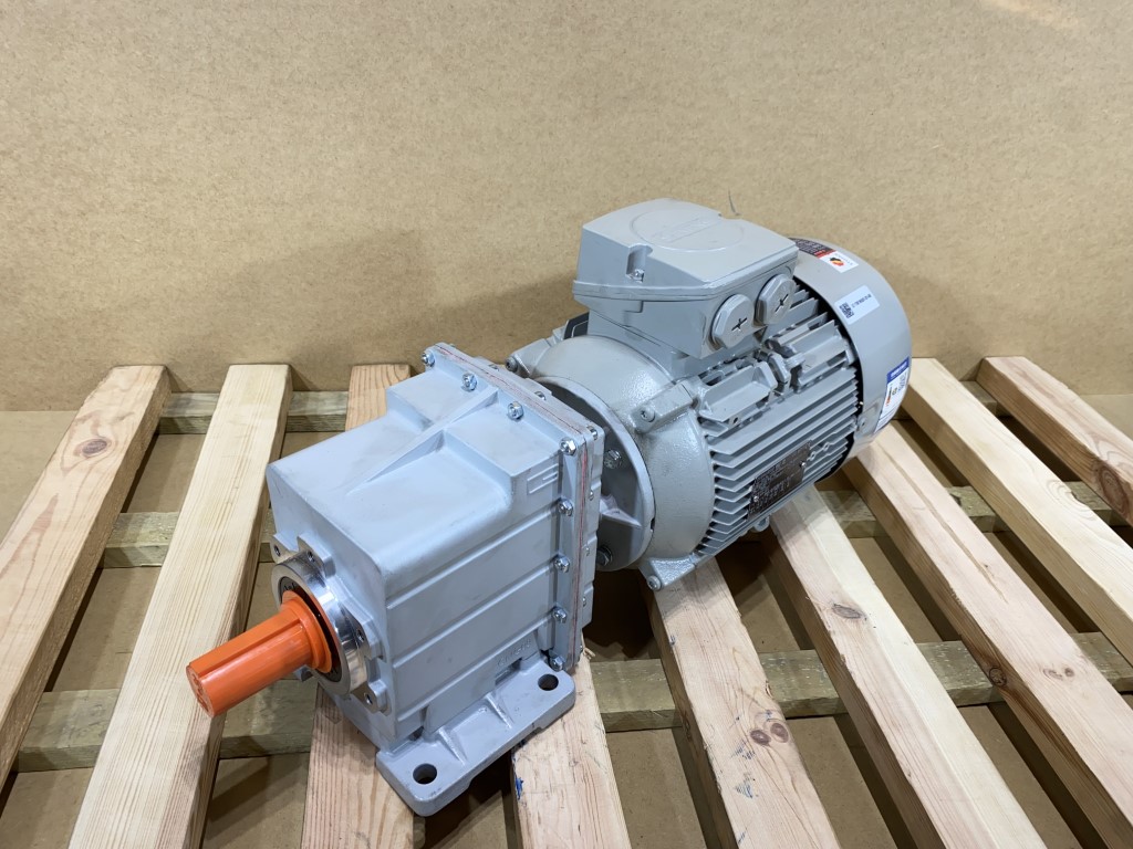 motoreduktor / przekładnia 2,2kW 89obr.