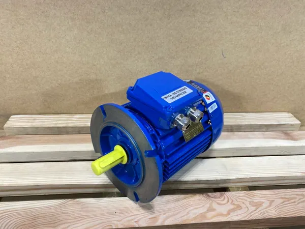 Silnik elektryczny 1,5kW 2850obr. 3fazowy INDUKTA - zdjęcie 1