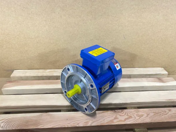 Silnik elektryczny 1,1kW 2780obr. 3fazowy BESEL B5 - zdjęcie 1