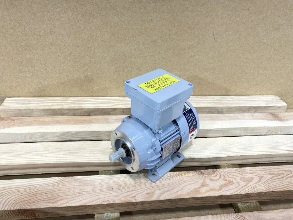 Silnik elektryczny 0,18kW 2820obr. 3fazowy BESEL