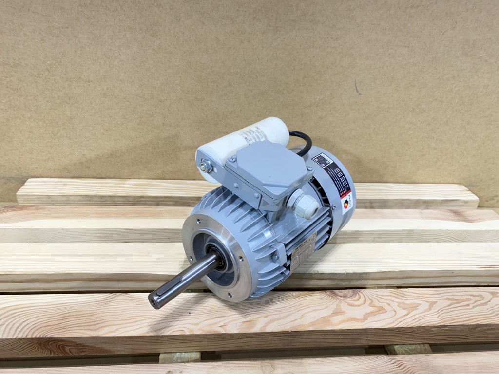 silnik elektryczny 0,75kW 2850obr. 1fazowy 230V BESEL