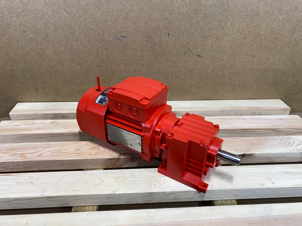 Motoreduktor / przekładnia 0,25kW 45obr. 3fazowy HAMULEC SEW (cz)