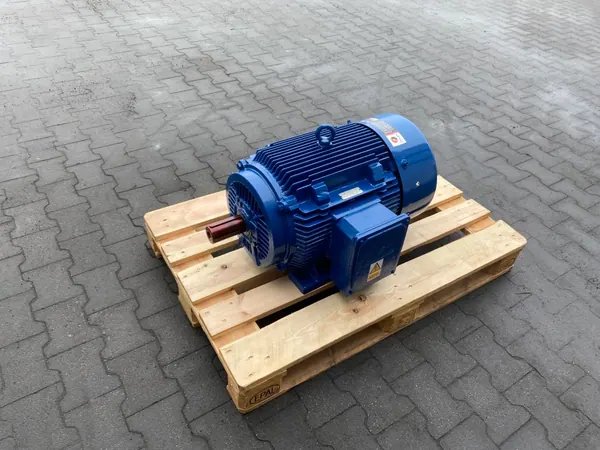 silnik elektryczny 37kW 2955obr. 3fazowy