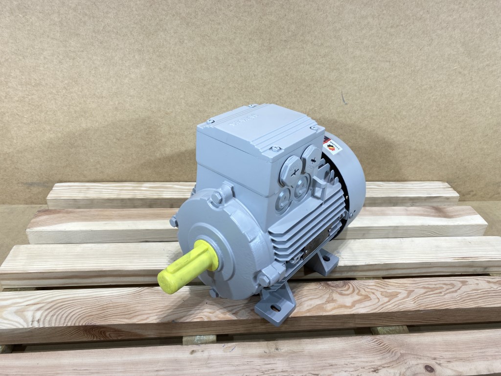 Silnik elektryczny 3kW 1420obr. 3fazowy SIEMENS