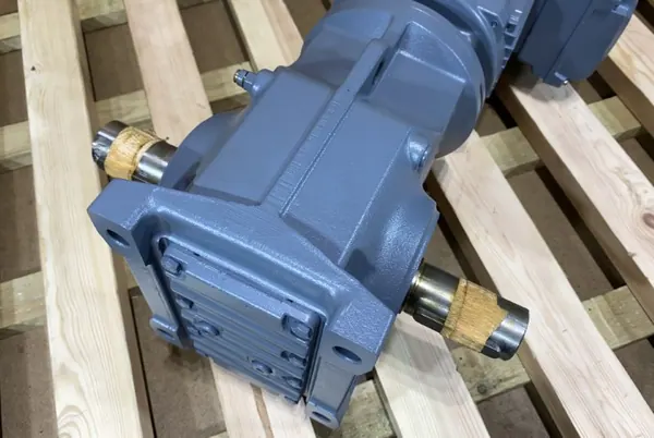 Motoreduktor / przekładnia 1,5kW 48obr. HAMULEC SEW (wał) - zdjęcie 2