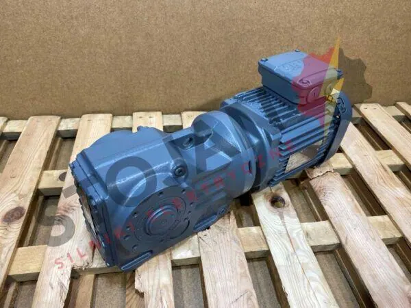 Motoreduktor / przekładnia 1,1kW 46obr. 3fazowy SEW - zdjęcie 1
