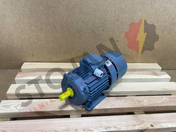 Silnik elektryczny 0,55kW 900obr. 3fazowy HAMULEC - zdjęcie 1
