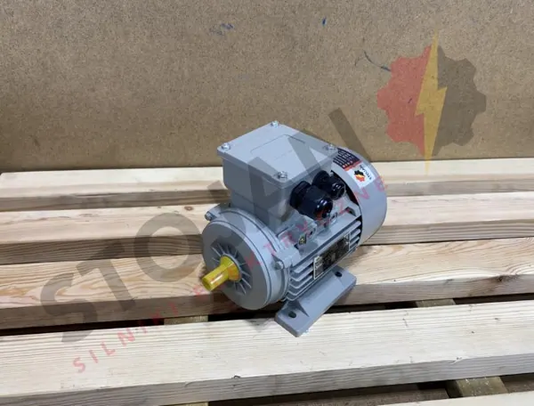 Silnik elektryczny 0,12kW 1310obr. 3fazowy - zdjęcie 1