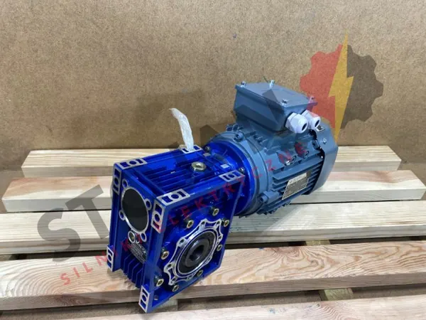 Motoreduktor / przekładnia 1,5kW 70obr. - zdjęcie 1