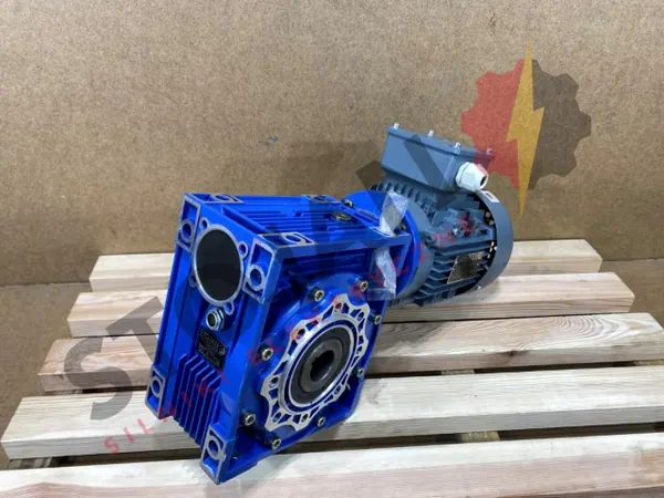 Motoreduktor / przekładnia 1,1kW 14obr. 3fazowy (90B14) - zdjęcie 1