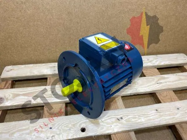 Silnik elektryczny 0,37kW 910obr. 3fazowy B5 - zdjęcie 1