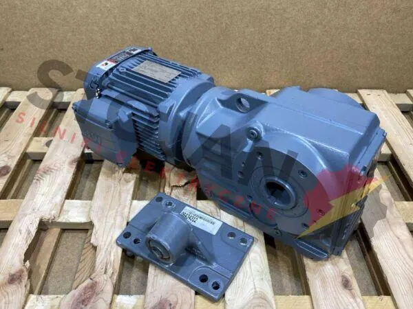 Motoreduktor / przekładnia 1,1kW 25obr. 3fazowy SEW - zdjęcie 1