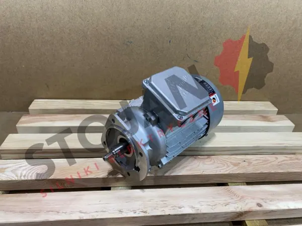 Silnik elektryczny 1,5kW 1415obr. 3fazowy NORD do reduktora - zdjęcie 1