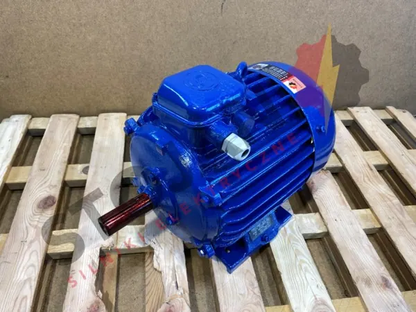 Silnik elektryczny 3kW 945obr. 3fazowy Tamel SZJe 46a - zdjęcie 1