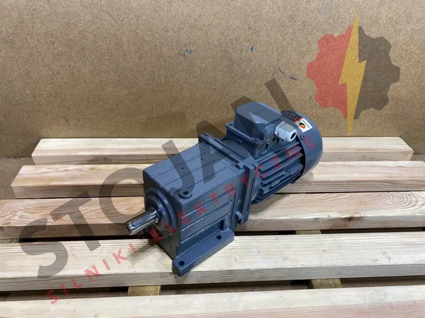 Motoreduktor / przekładnia 0,55kW 80,3obr. 3fazowy Lenze - zdjęcie 1