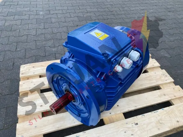 Silnik elektryczny 37kW 2940obr. 3fazowy B5 - zdjęcie 1