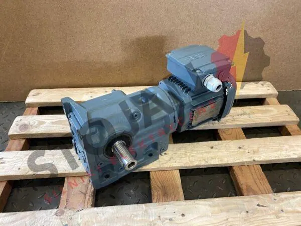 Motoreduktor / przekładnia 0,37kW 90obr. 3fazowy SEW - zdjęcie 1