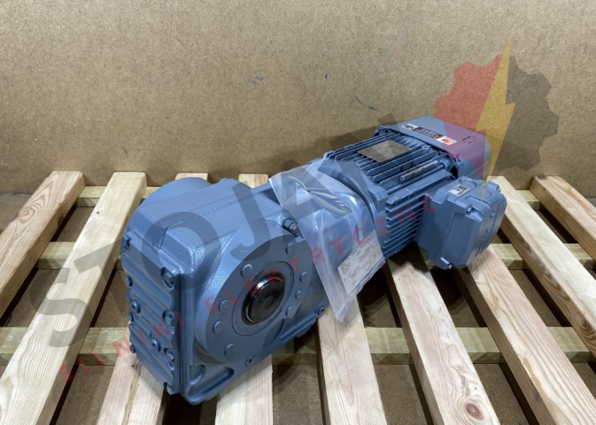 motoreduktor / przekładnia 1,5kW 48obr. HAMULEC SEW (tuleja)