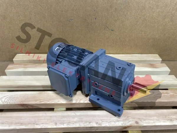 Motoreduktor / przekładnia 1,1kW 79,4obr. 3fazowy Lenze - zdjęcie 1