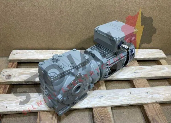 Motoreduktor / przekładnia 0,37kW 52obr. 3fazowy SEW - zdjęcie 1