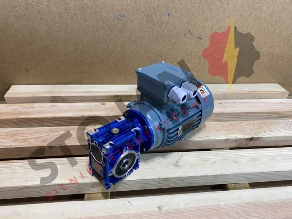Motoreduktor / przekładnia 0,12kW 16obr. 3fazowy - zdjęcie 1