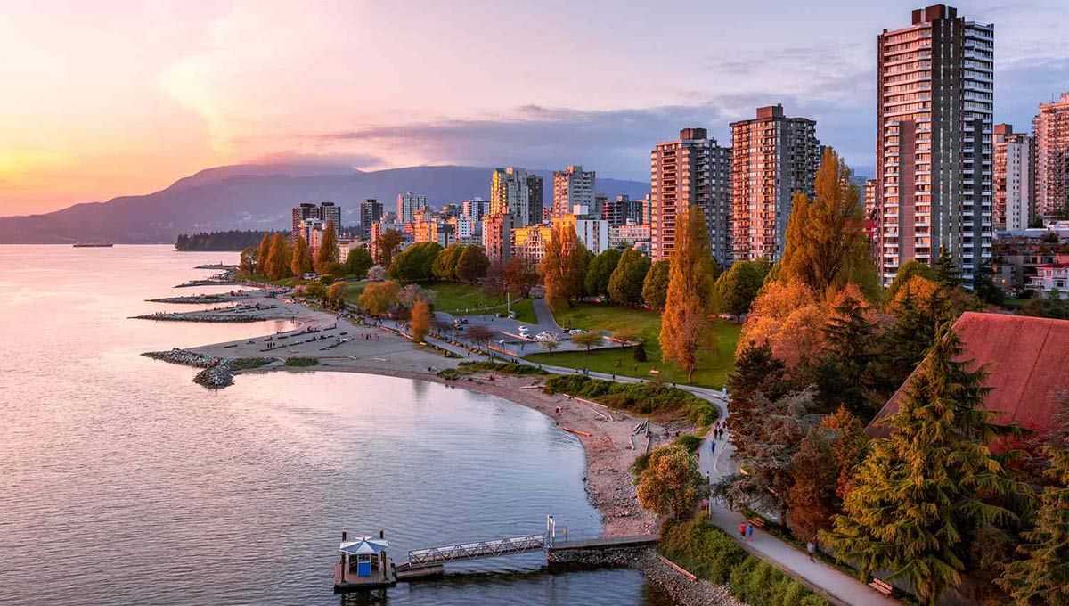  Vancouver, Canada: The Perfect Urban-Nature Balance