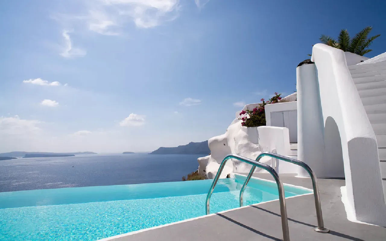 Katikies Hotel, Oia: An Iconic Santorini Experience