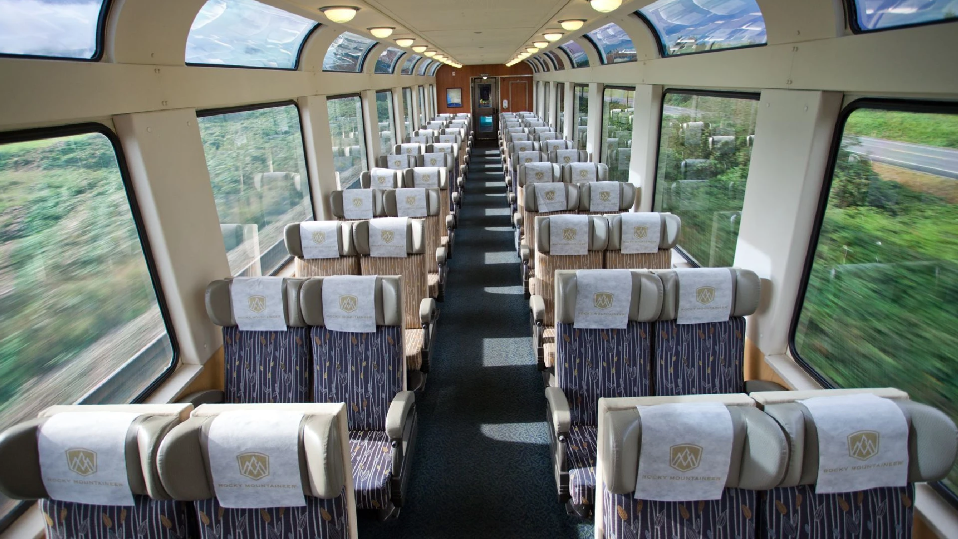 Ride in Style: Best Luxury Train Experiences