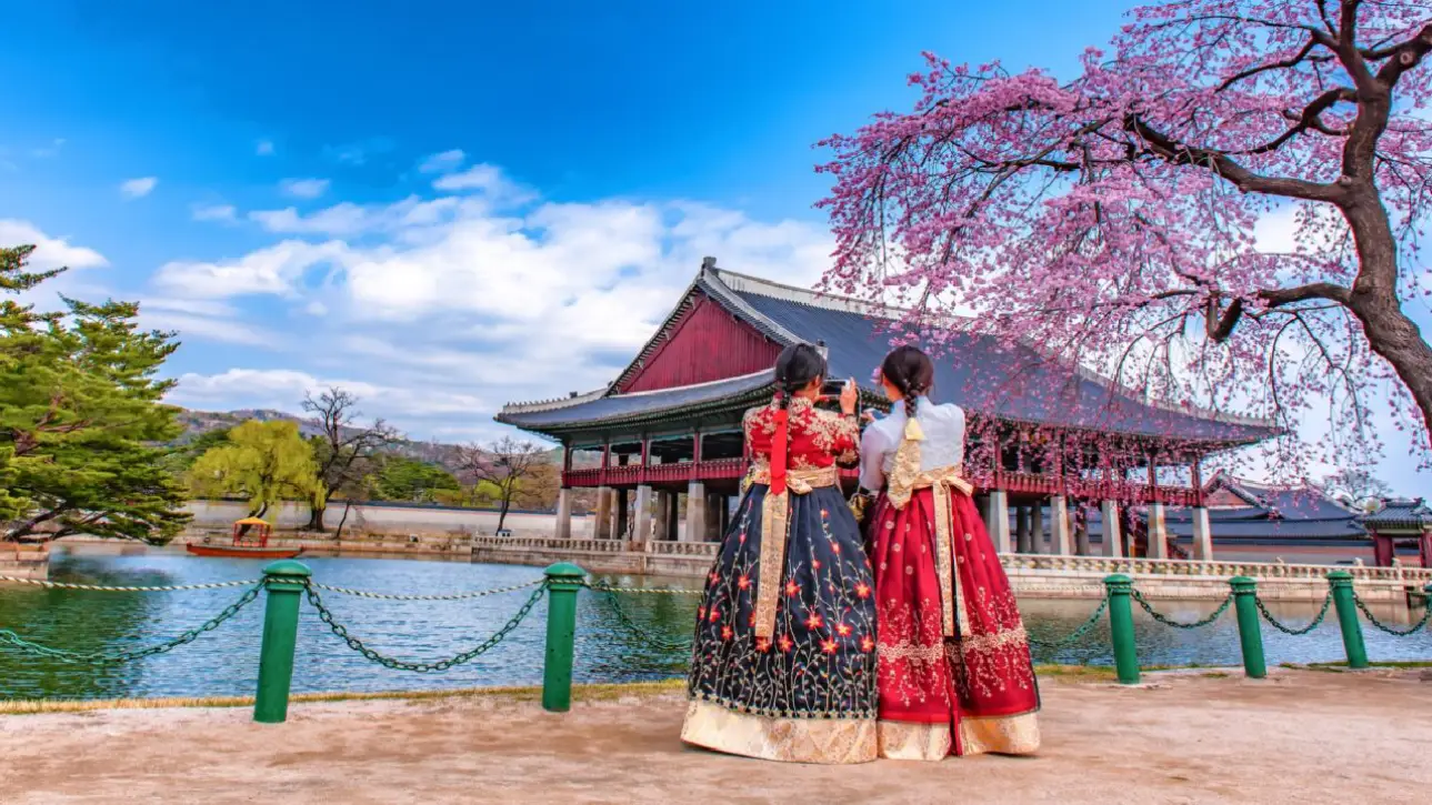 Day 1: Dive into Seoul’s Royal History