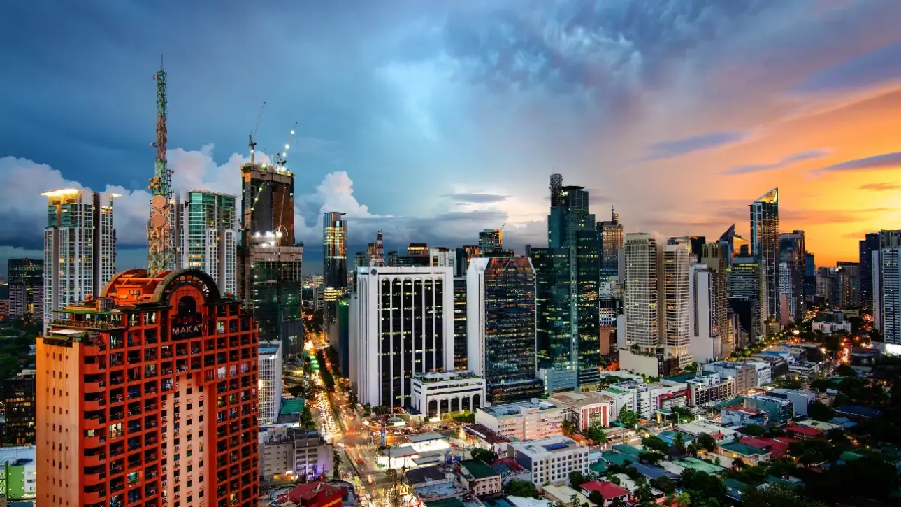 Days 1–2: Manila – Dive into the Heart of the Philippines