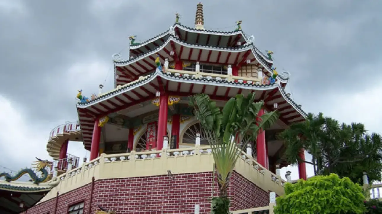 Days 9–11: Cebu – Adventure and Culture