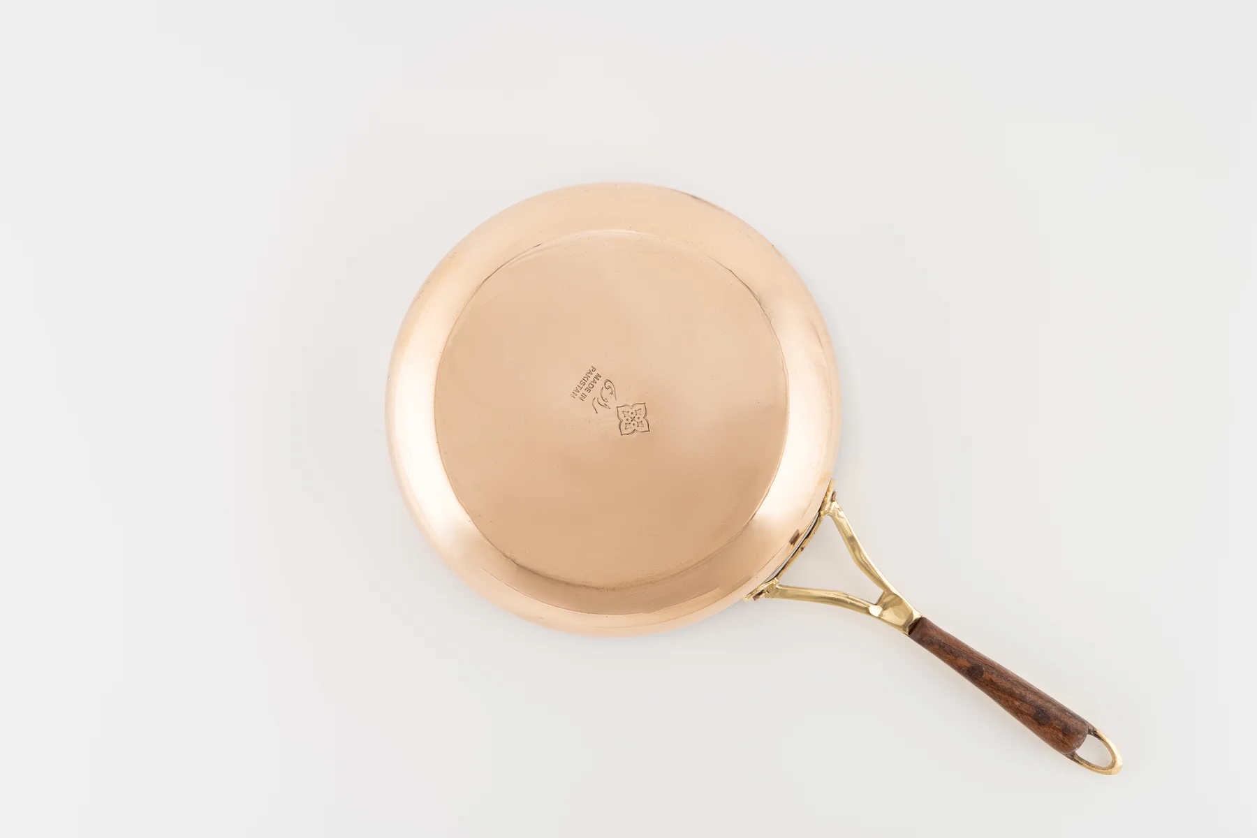 Copper Frying Pan with Brass & Wood Handle thumbnail 4