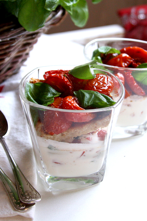 Ostsoppa med tomatcrostini