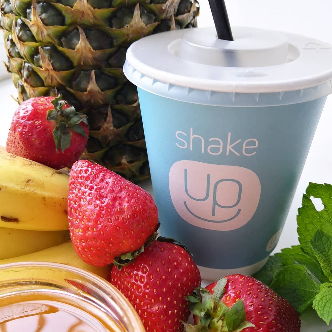 где в москве милкшейк. танцевальная лихорадка селена гомес. Shake i up. танцевальная лихорадка заставка. Shake_up_1.