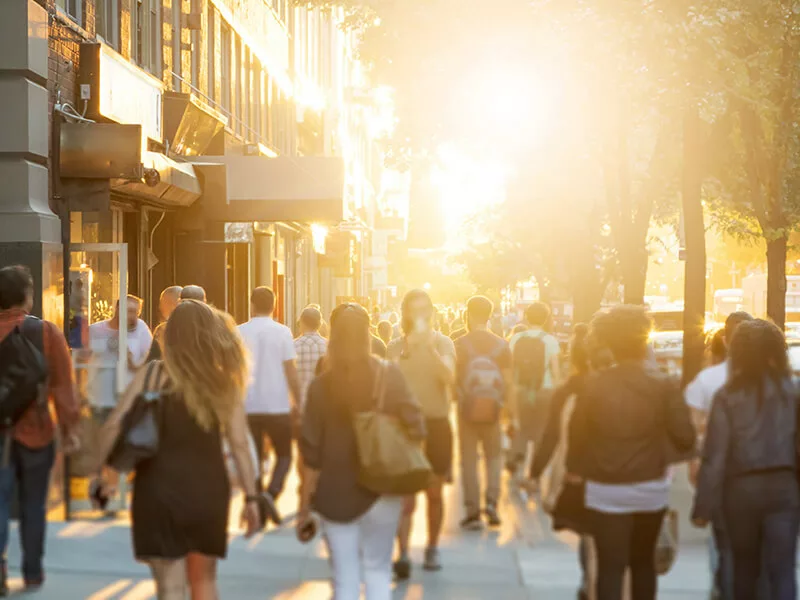 Crowded street 800x600