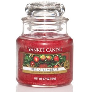 Yankee Candle Red Apple Wreath Christmas Scent Small Jar