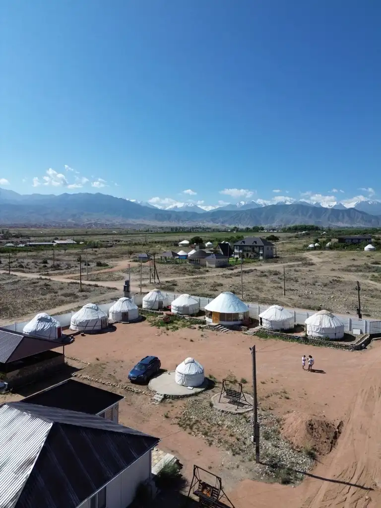 Yurt camp and Guest house Ailuu