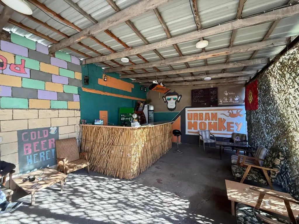 Urban Mobkey Tent Hostel And Bar