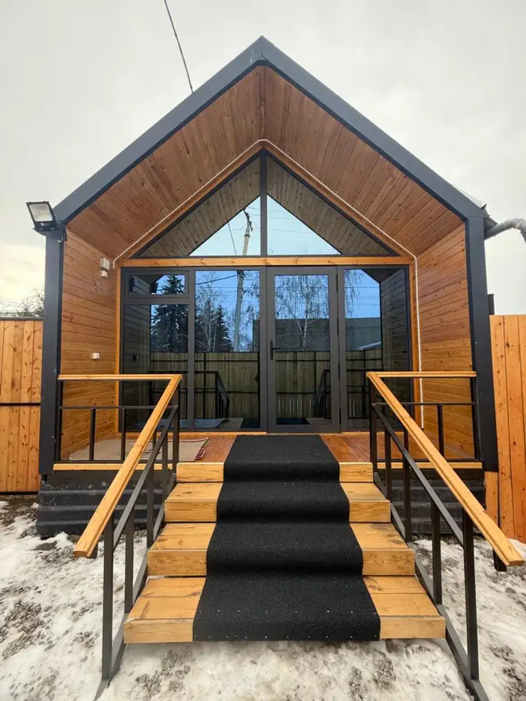 "Aura" barnhouse