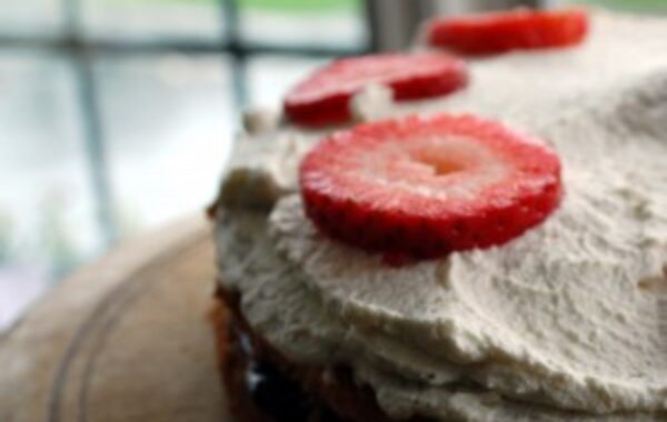 Strawberries & Cream Vanilla Cake Recipe