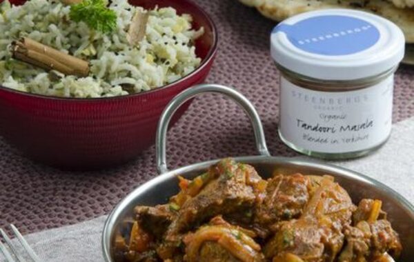 Tandoori Lamb Curry, Scented Rice and Onion Seed Naan Recipe