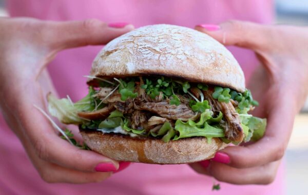Pulled jerk chicken burgers Recipe