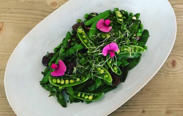 Salt and pepper, pea and chestnut salad recipe