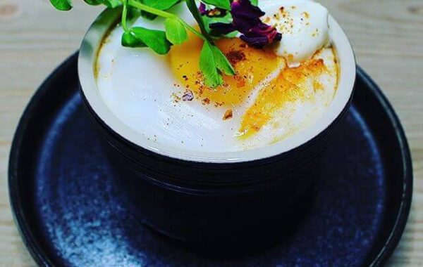 Harissa and kale baked duck eggs Recipe