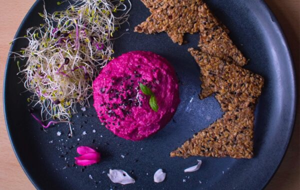 Niki’s Beetroot Hummus Recipe