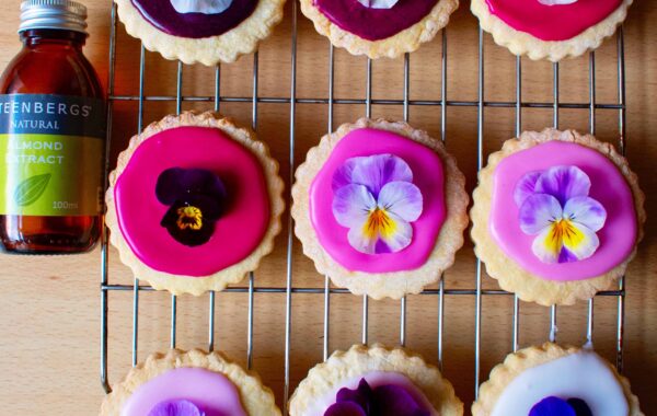 Niki’s Sweet Almond Shortbread Recipe